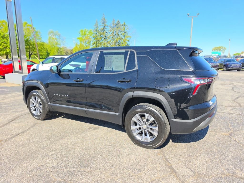 Used 2025 Chevrolet Equinox LT FWD image 4