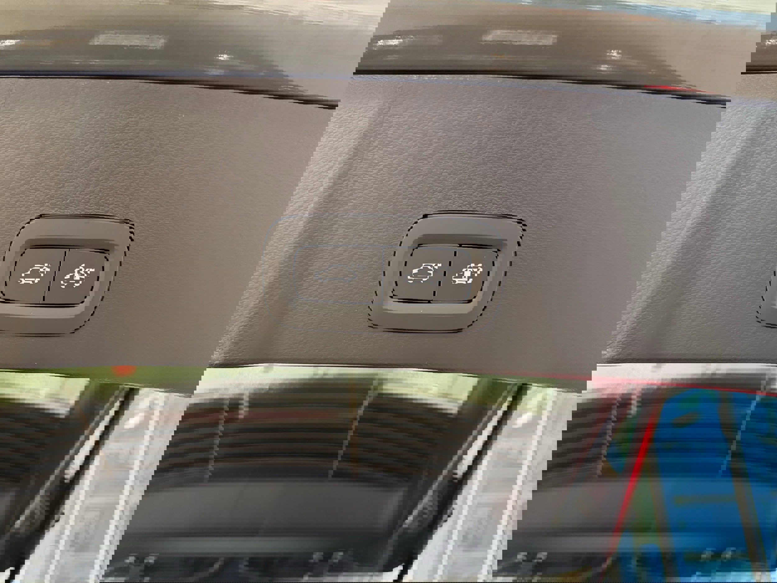 New 2026 Volvo XC40 B5 Ultra w/ Protection Package Premier image 30