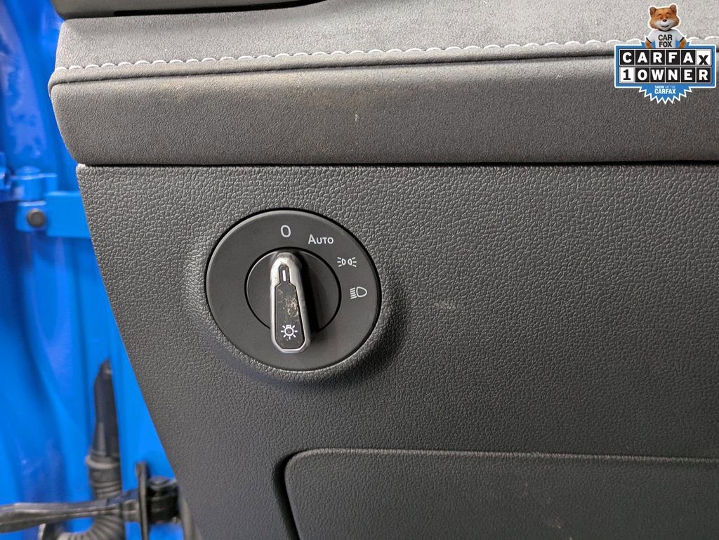 Used 2025 Volkswagen Taos SE image 22