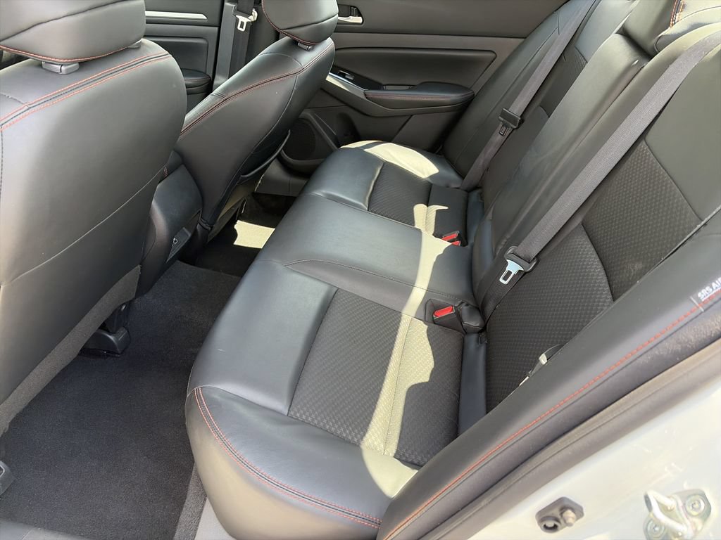 Used 2024 Nissan Altima 2.5 SR FWD image 29