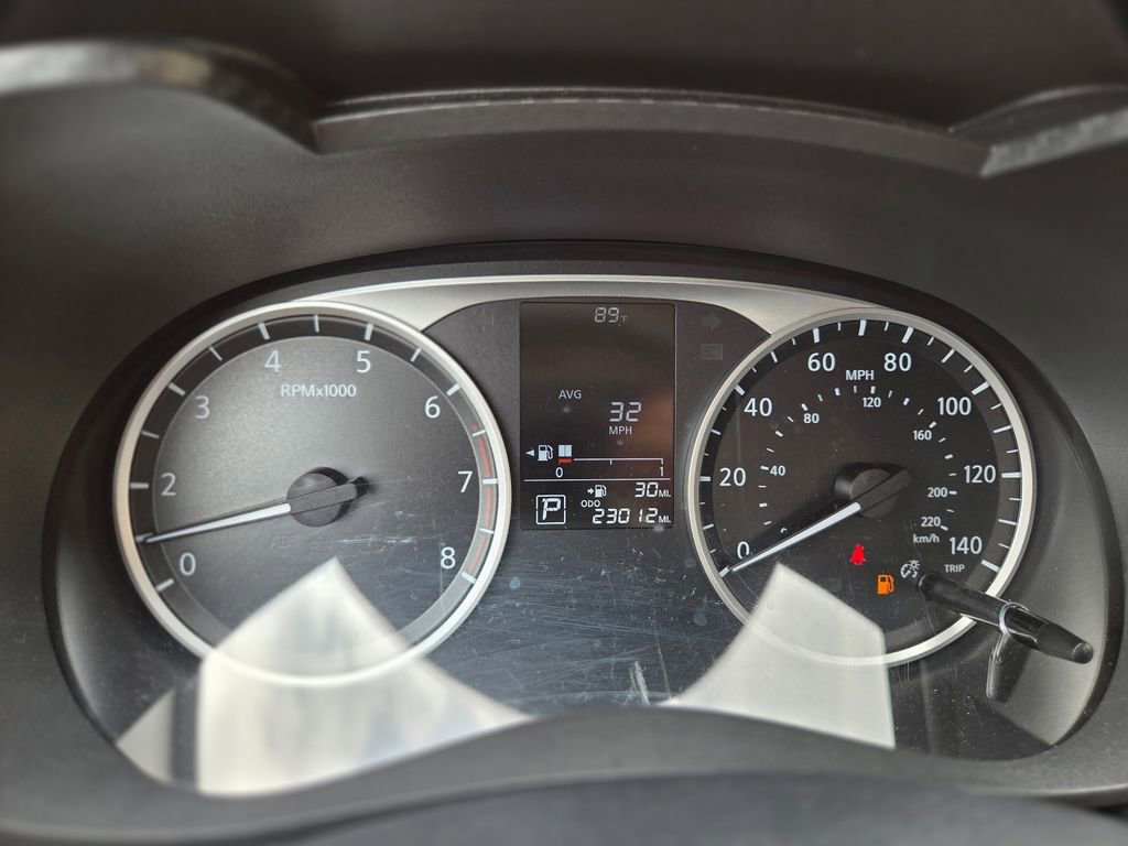 Used 2025 Nissan Versa S FWD image 20