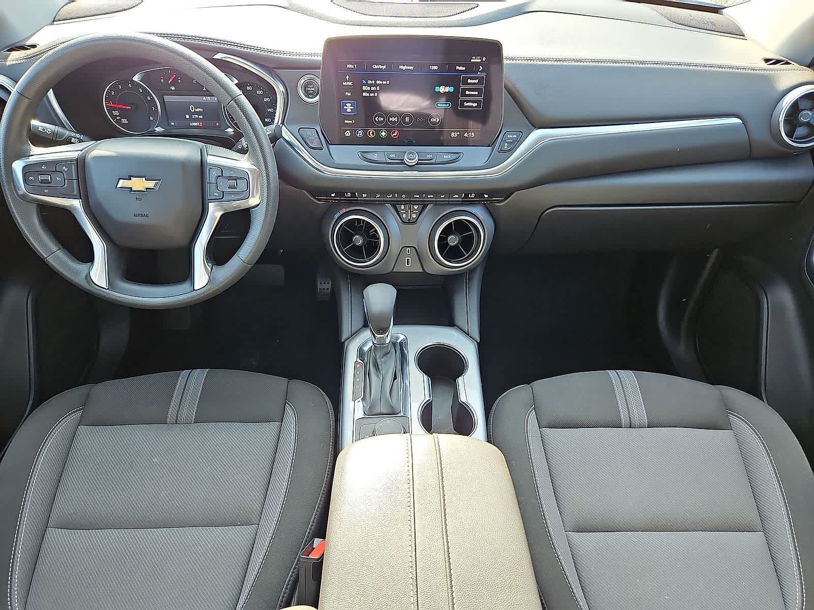 Used 2025 Chevrolet Blazer LT FWD image 11