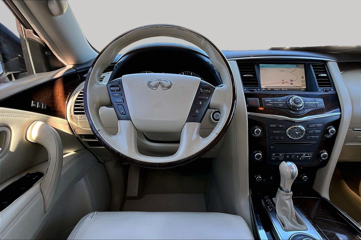 Used 2011 INFINITI QX56 4WD w/ Deluxe Touring Pkg image 5
