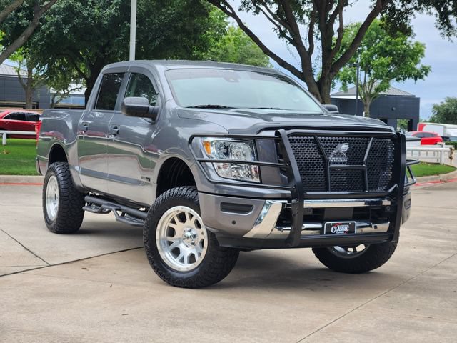 Used 2024 Nissan Titan SV w/ SV Convenience Package AWD/4WD image 2