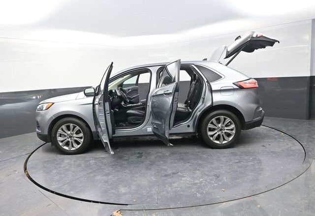 Used 2024 Ford Edge Titanium image 29