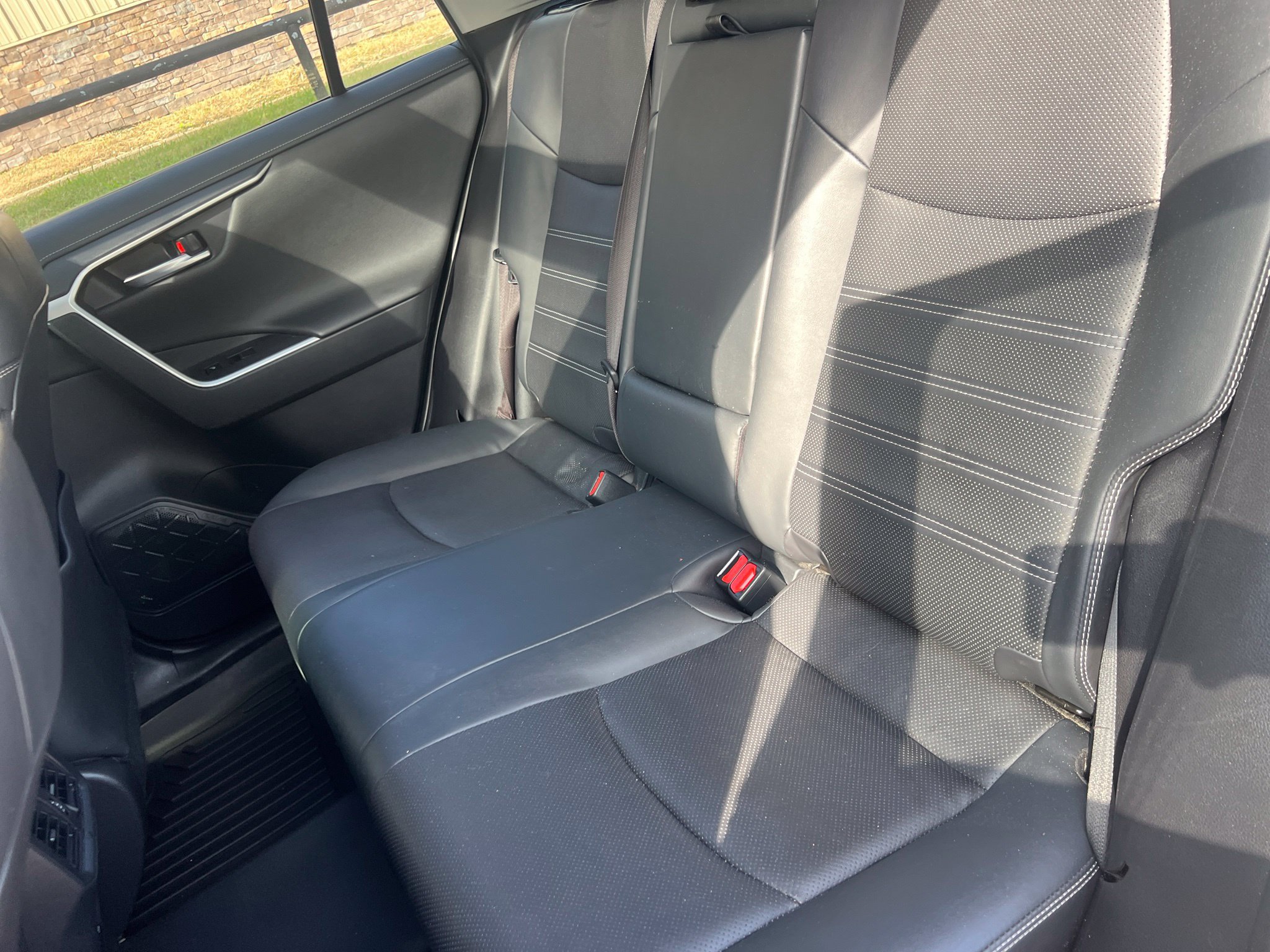 Used 2019 Toyota RAV4 Limited w/ Advanced Technology Package FWD image 15