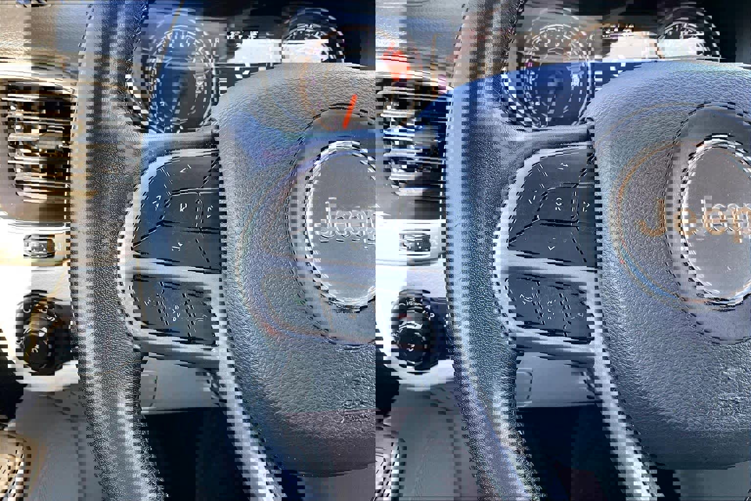 Used 2021 Jeep Cherokee Latitude Lux w/ Mopar Interior Package image 23