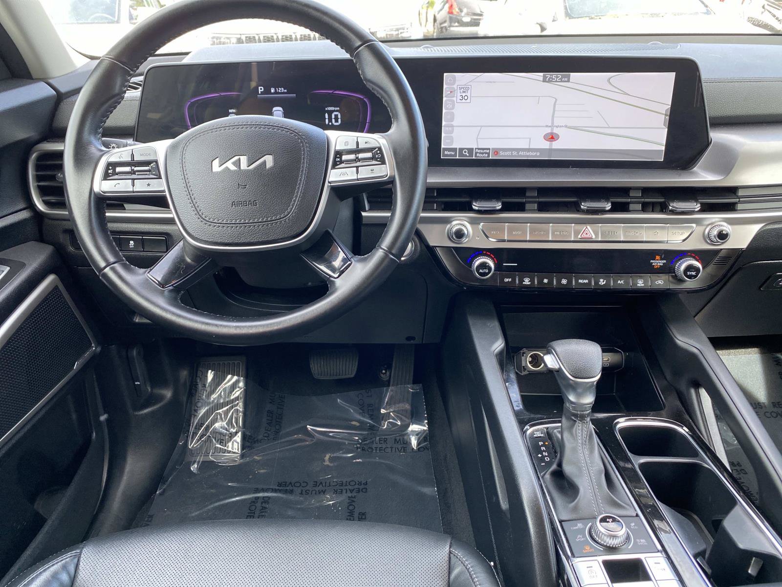 Used 2023 Kia Telluride LX AWD/4WD image 10