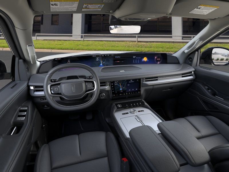 New 2026 Lincoln Navigator Premiere AWD/4WD image 9