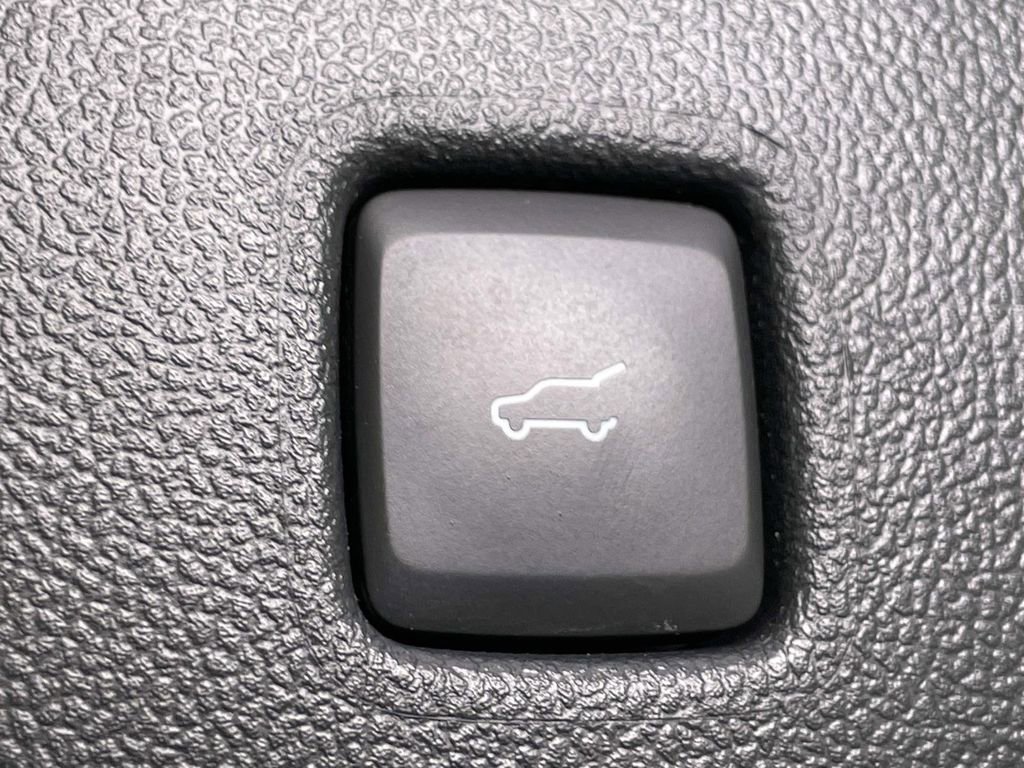 Used 2022 Ford Escape SE w/ Convenience Package AWD/4WD image 17