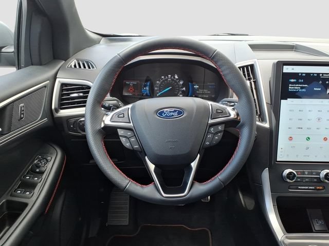 Used 2024 Ford Edge ST-Line w/ Class II Trailer Tow Package AWD/4WD image 19