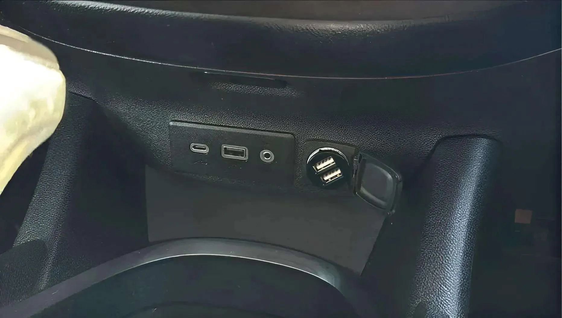 Used 2020 Chevrolet Malibu LT image 36