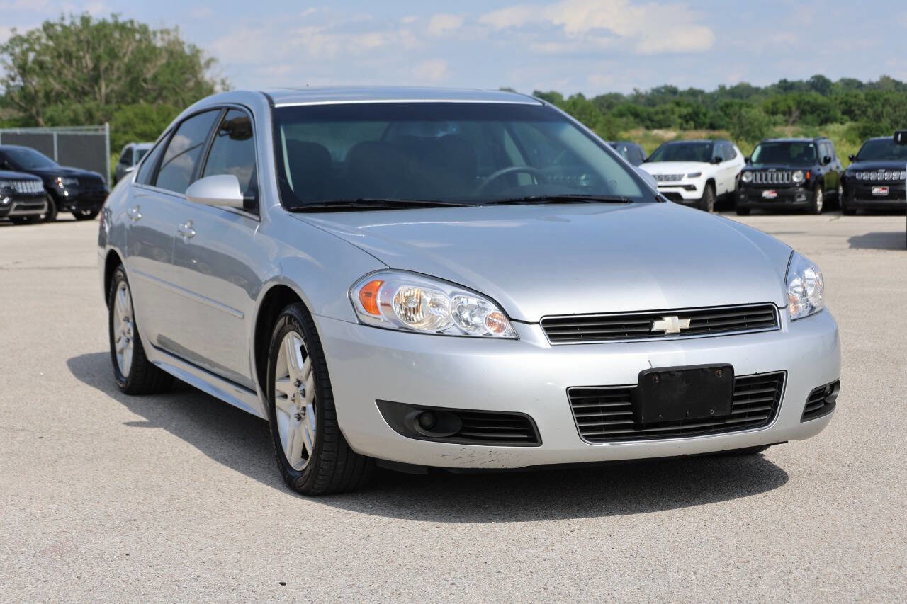 Used 2011 Chevrolet Impala LT w/ Luxury Edition Package FWD image 4