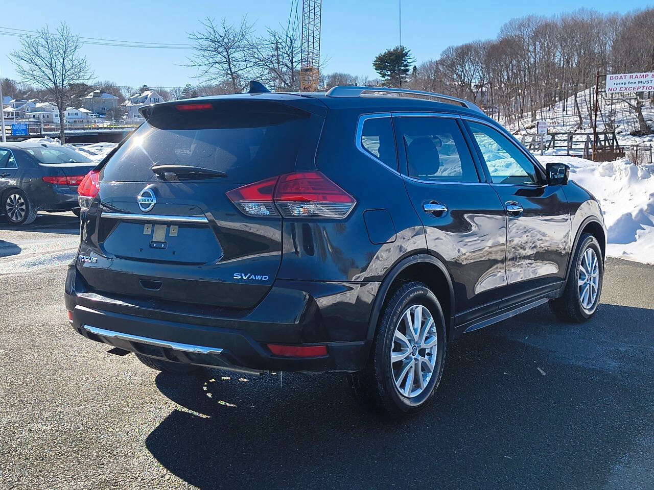Used 2017 Nissan Rogue SV w/ SV Premium Package image 7