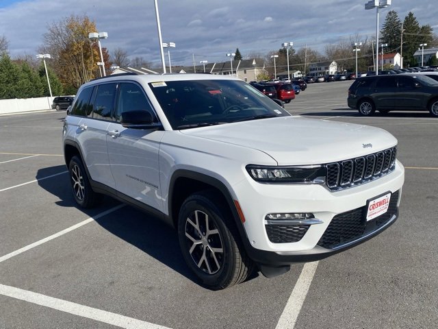 New 2025 Jeep Grand Cherokee Limited image 2