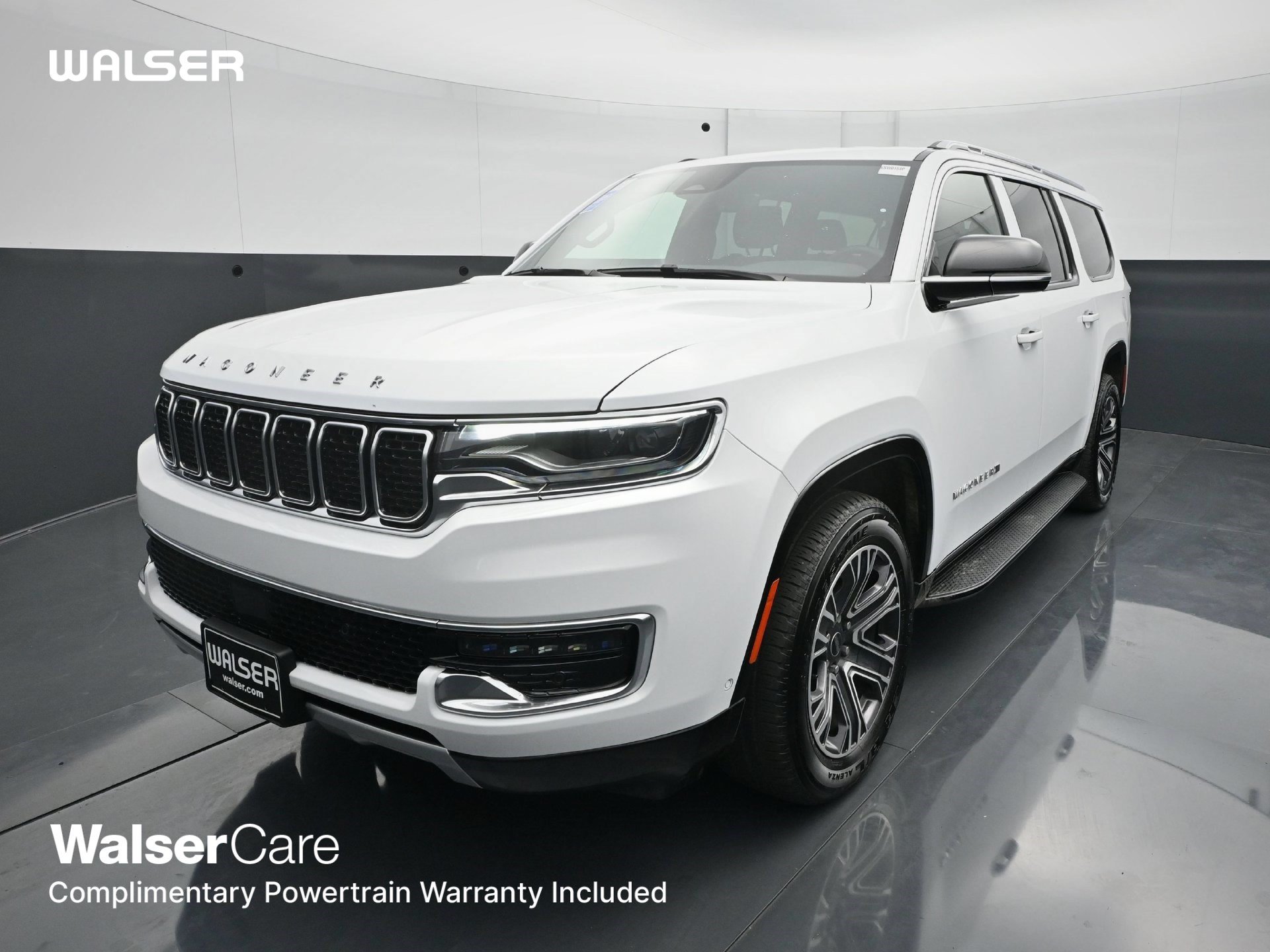 Used 2025 Jeep Wagoneer L Series II w/ 8-pass Seating Package AWD/4WD image 1