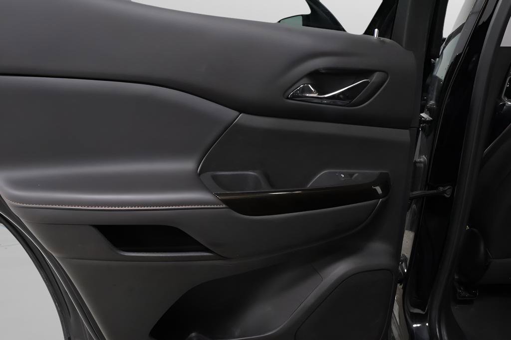 Used 2023 GMC Acadia AT4 w/ GMC Pro Grade Package image 24