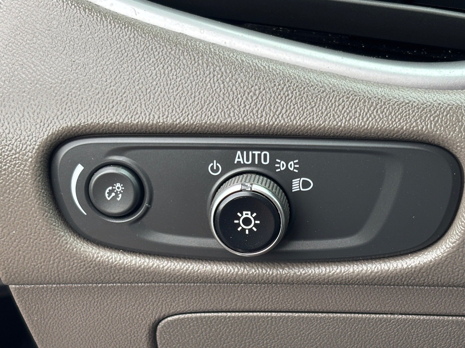 Used 2022 Chevrolet Malibu LT FWD image 26