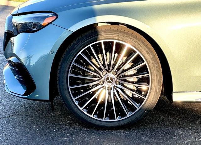 New 2026 Mercedes-Benz E 350 4MATIC Sedan image 6