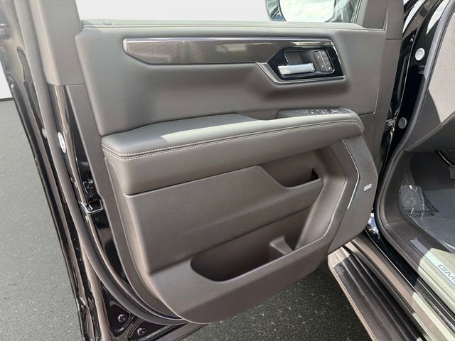 New 2026 GMC Yukon Elevation image 17