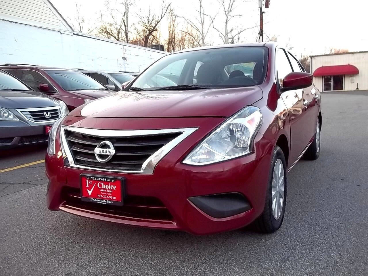 Used 2017 Nissan Versa SV image 1