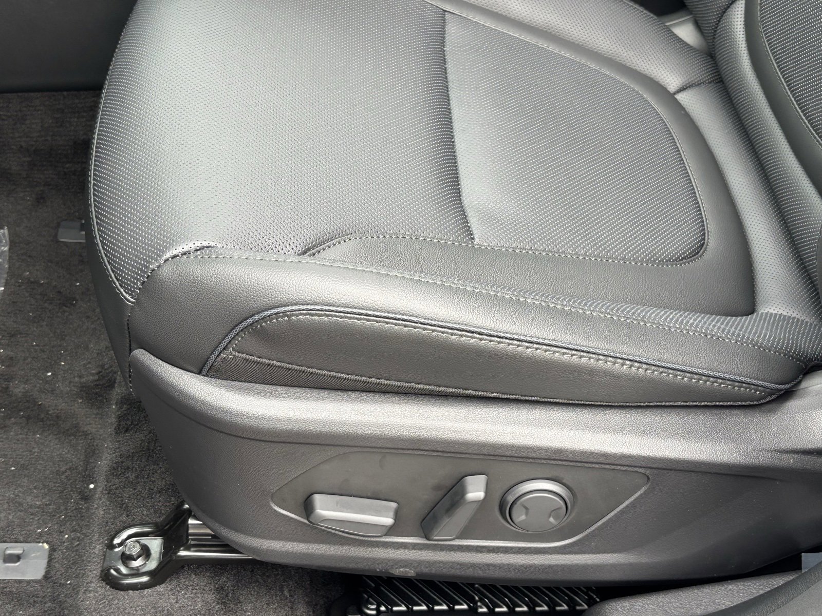 New 2026 Hyundai Tucson Limited image 13