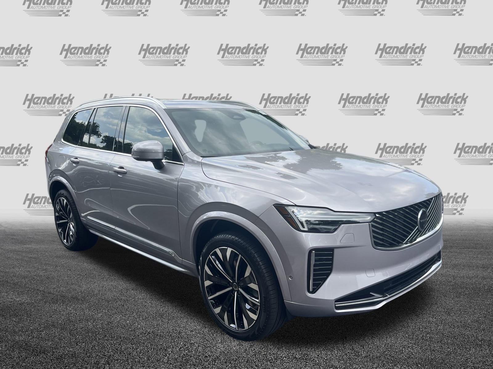 New 2026 Volvo XC90 B6 Plus w/ Protection Package Premier image 2