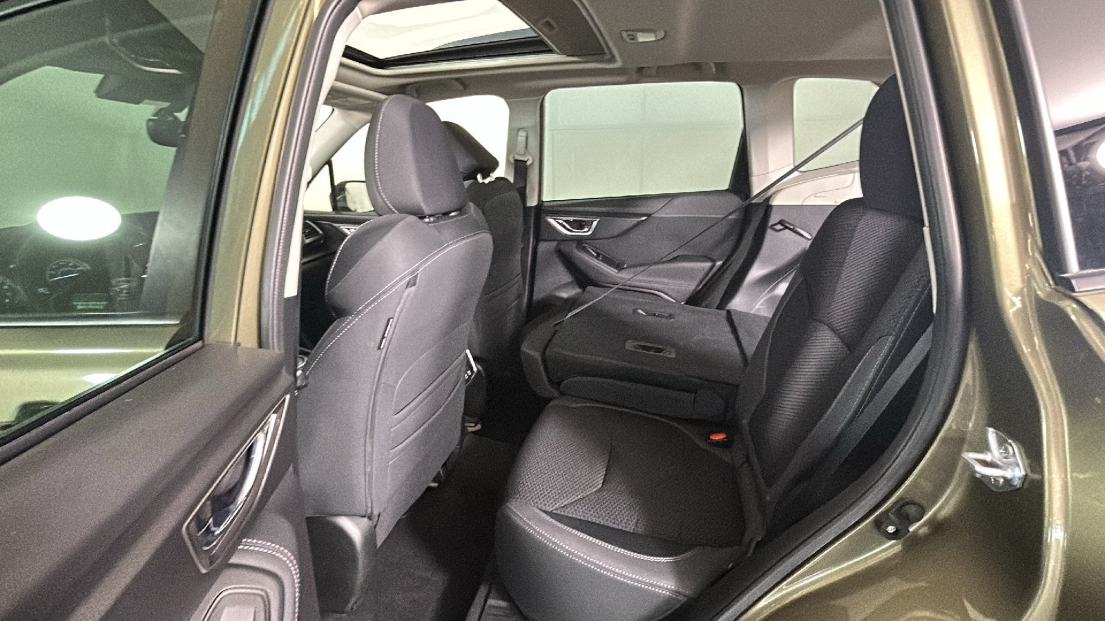 Used 2023 Subaru Forester Premium AWD/4WD image 32
