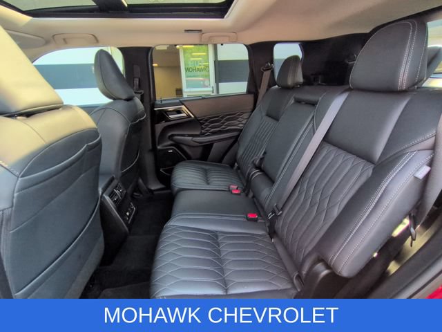 Used 2025 Mitsubishi Outlander SEL AWD/4WD image 27