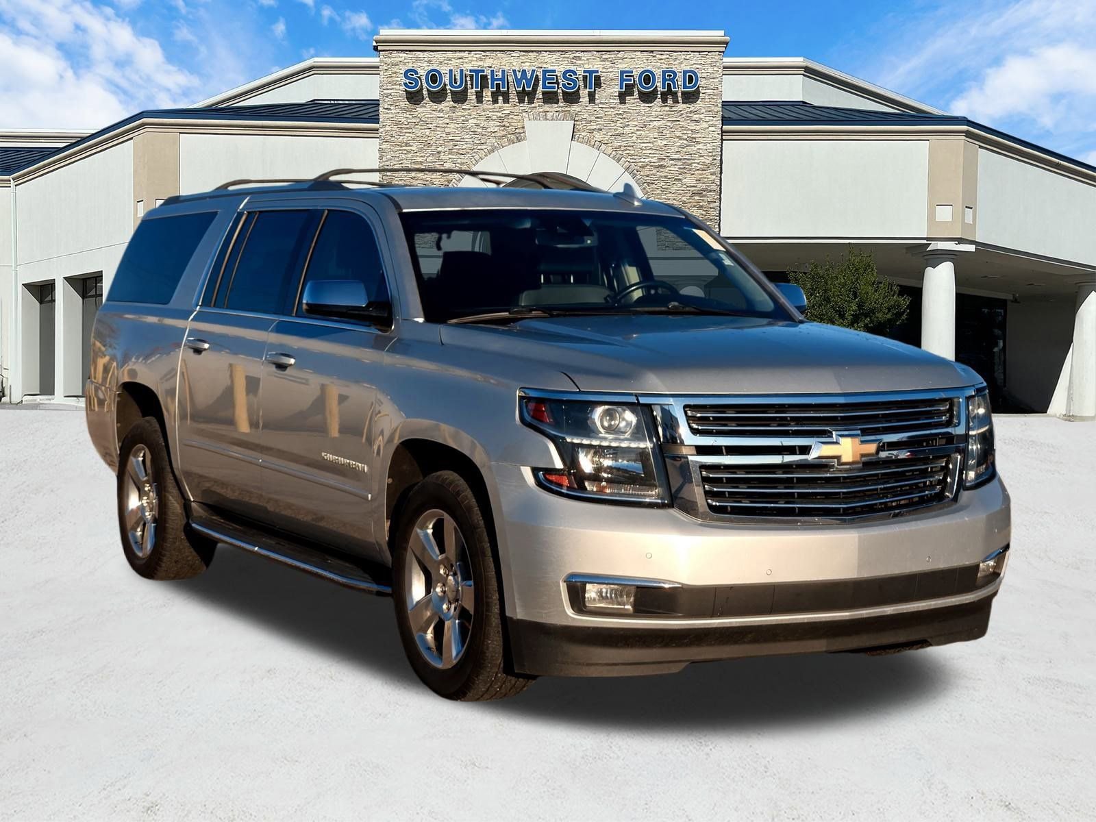 Used 2020 Chevrolet Suburban Premier image 1