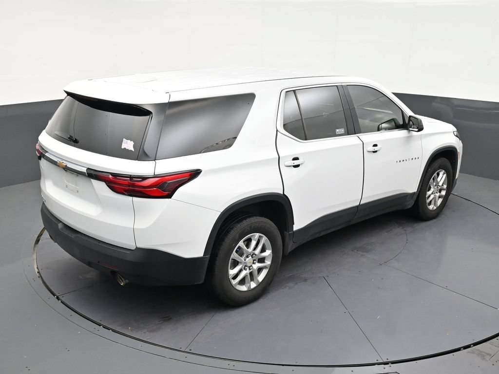 Used 2023 Chevrolet Traverse LS FWD image 15