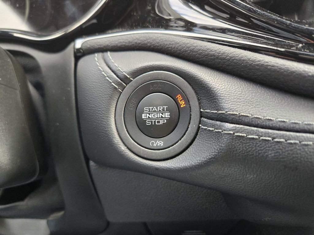 Used 2022 Dodge Durango GT image 33