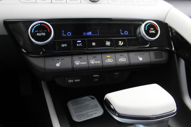 New 2026 Hyundai Elantra Limited FWD image 23