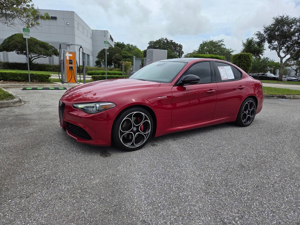 Used 2023 Alfa Romeo Giulia Veloce image 9
