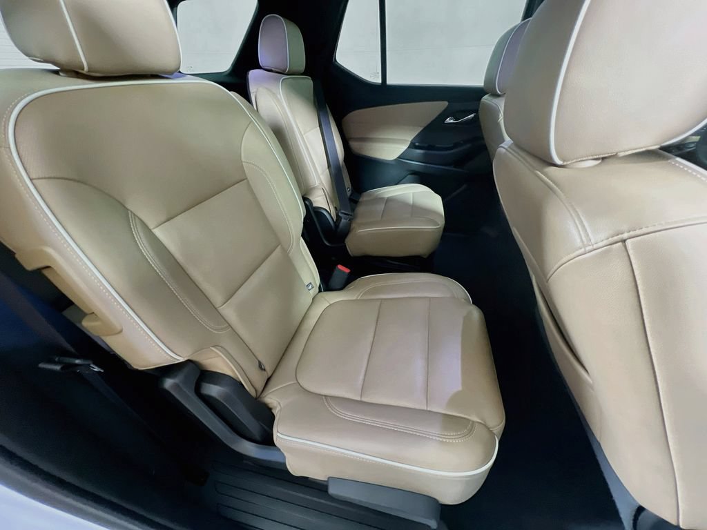 Used 2023 Chevrolet Traverse Premier AWD/4WD image 27