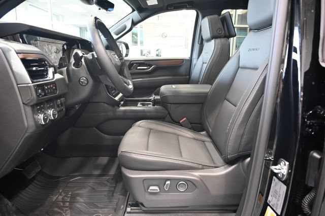 New 2026 GMC Yukon Denali w/ Advanced Technology Package AWD/4WD image 9