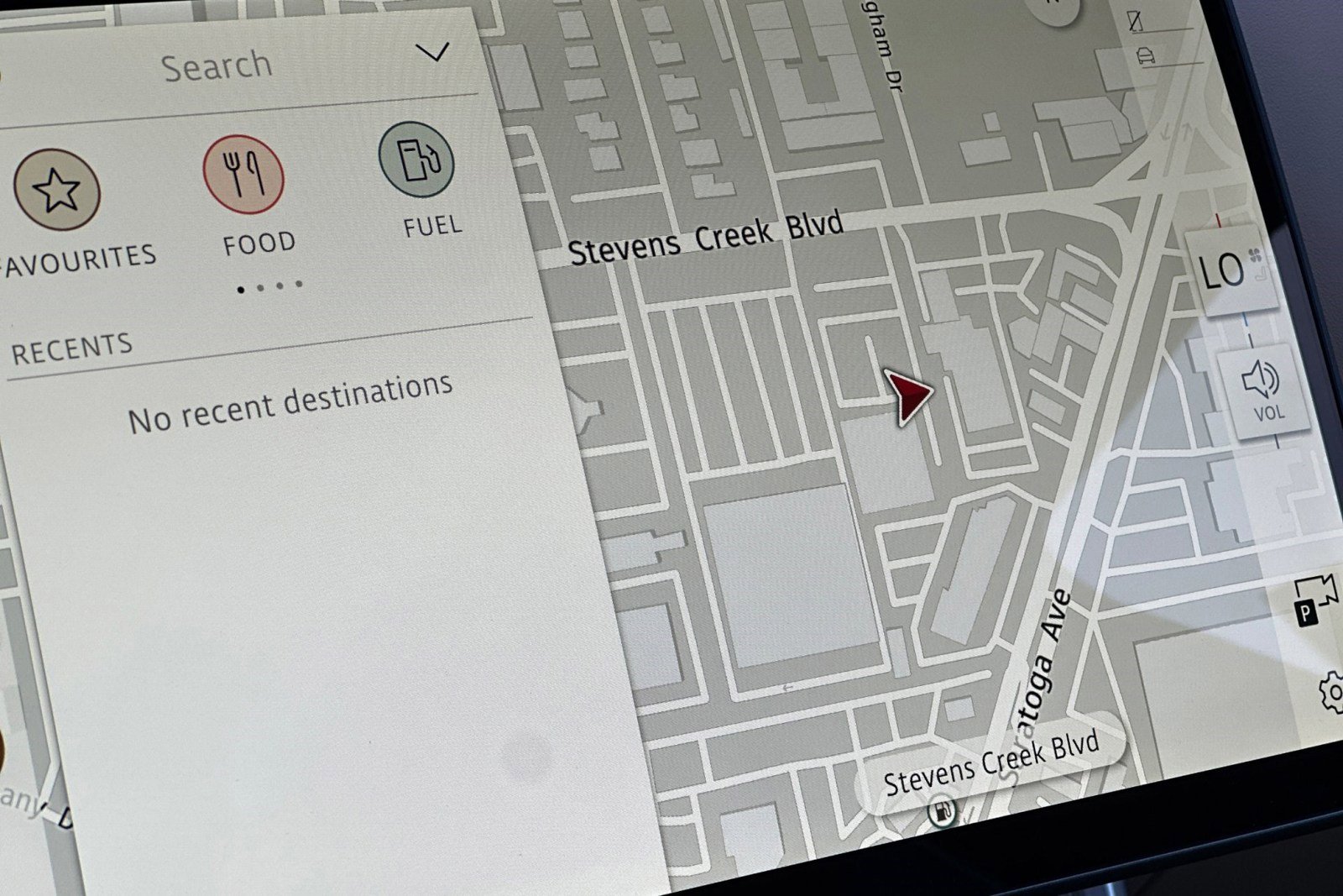 New 2026 Land Rover Range Rover Long Wheelbase SE image 18