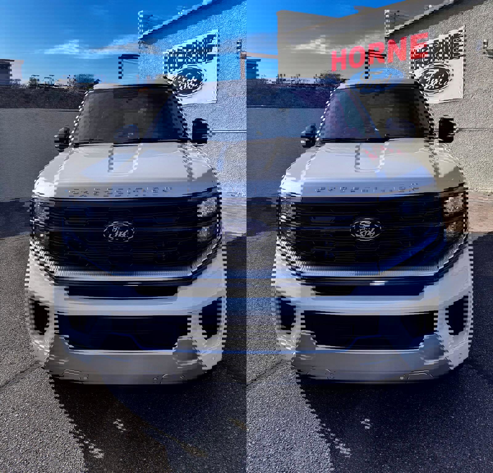 New 2025 Ford Expedition Max Platinum w/ Driver's Package image 2