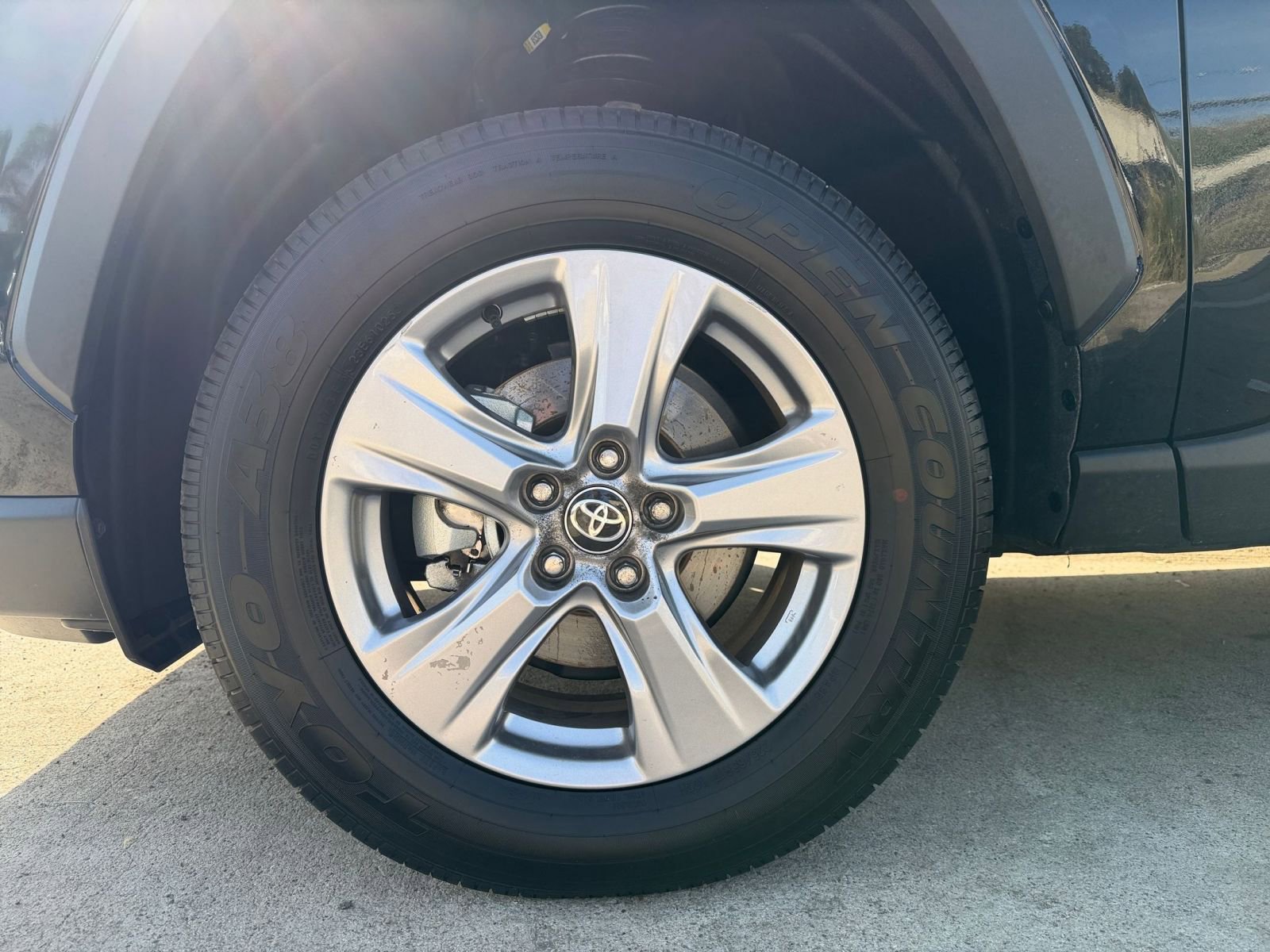 Used 2025 Toyota RAV4 XLE image 31