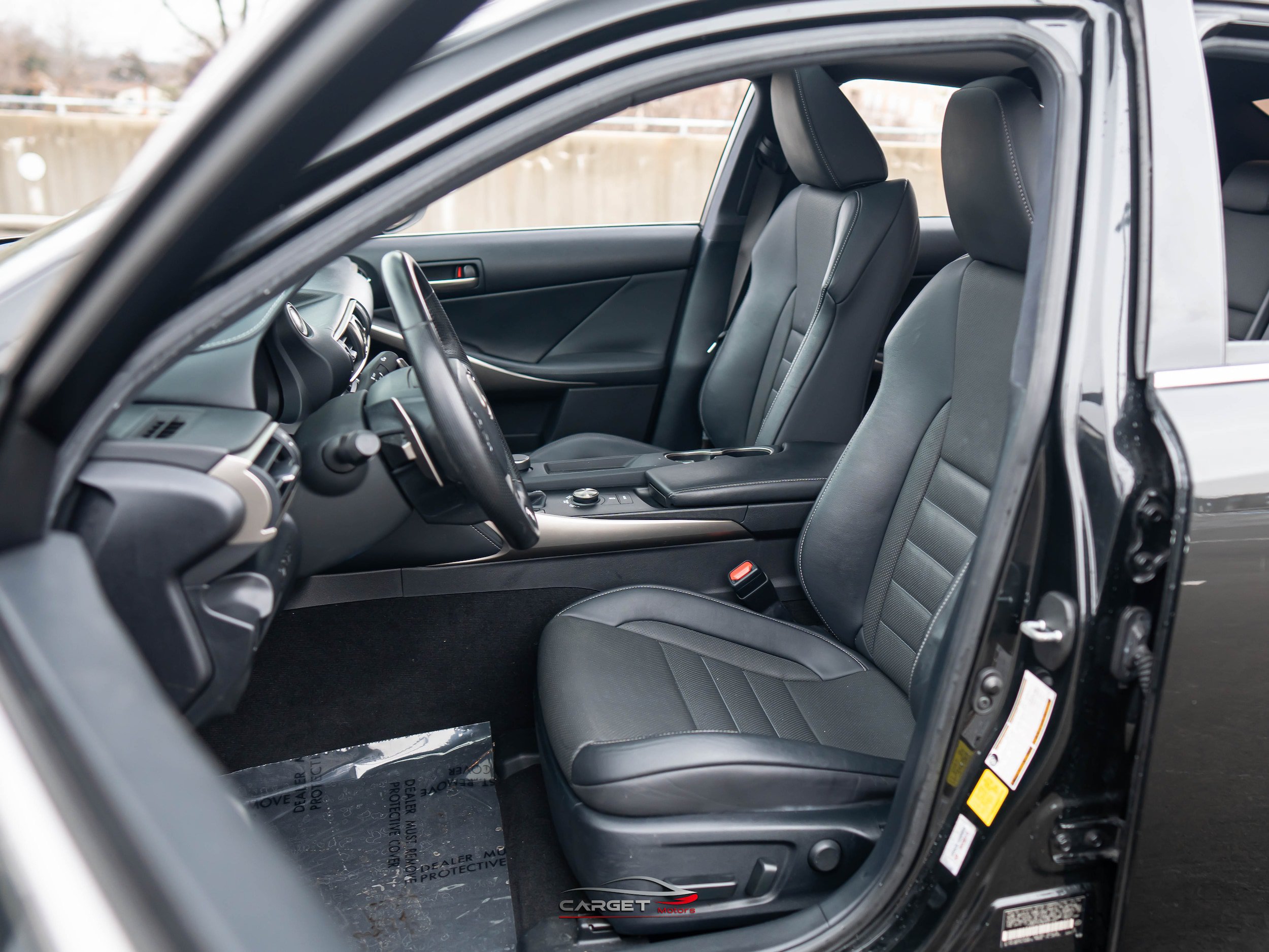 Used 2019 Lexus IS 300 F Sport w/ F Sport Package RWD image 16