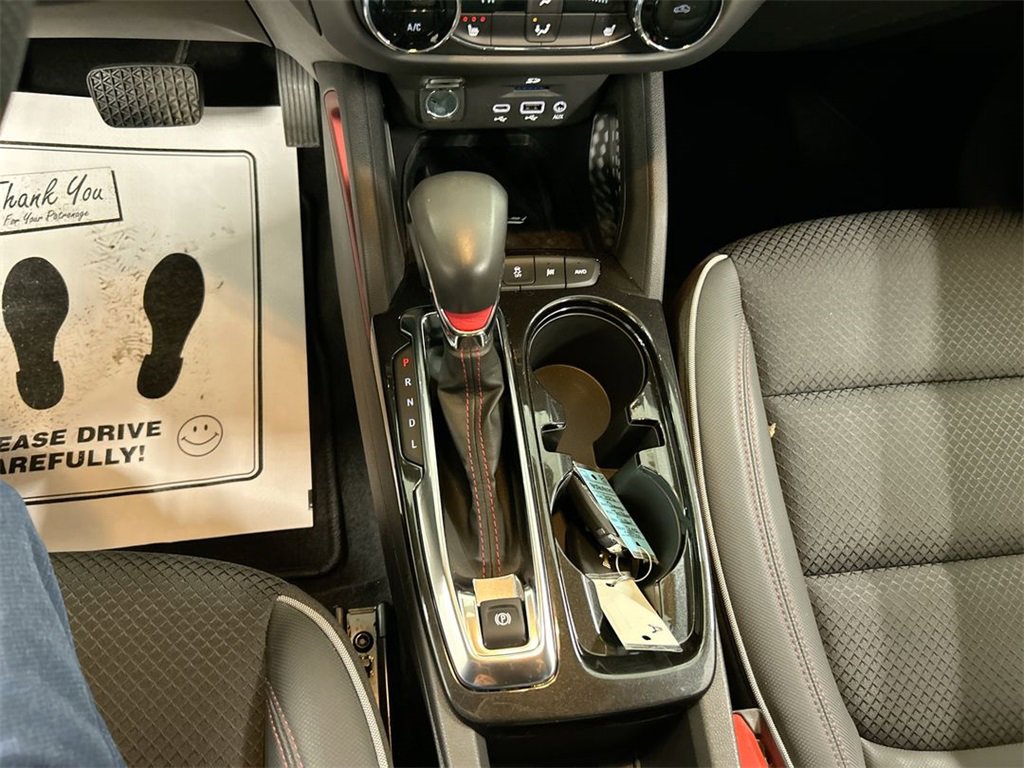 Used 2023 Chevrolet TrailBlazer RS w/ Sun and Liftgate Package image 17