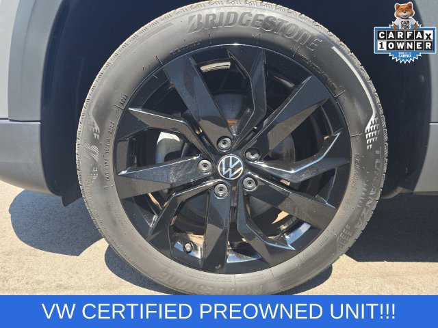 Used 2023 Volkswagen Taos SE w/ Panoramic Sunroof Package FWD image 28