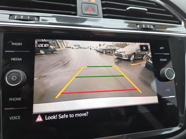 Used 2023 Volkswagen Tiguan SE R-Line image 17