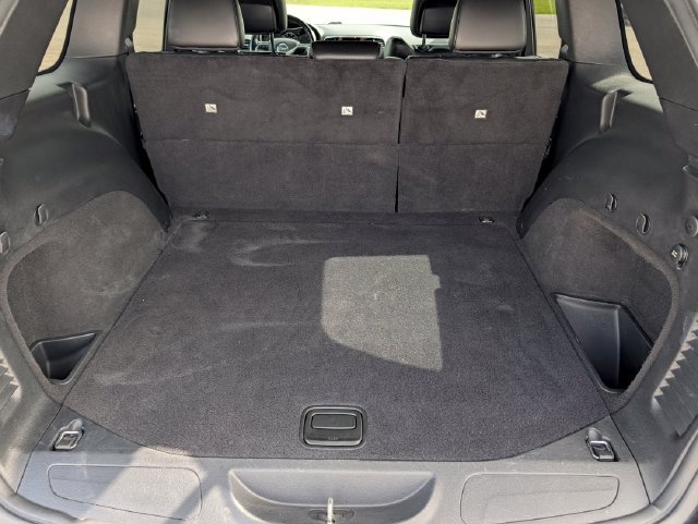 Used 2021 Jeep Grand Cherokee Laredo X RWD image 23