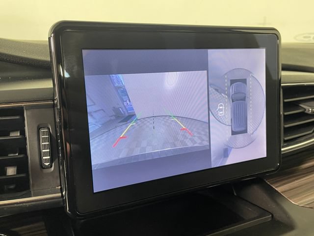 Used 2020 Ford Explorer Limited w/ Hybrid Equipment Group 310A AWD/4WD image 9