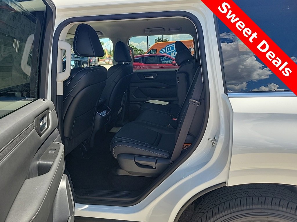 New 2026 Nissan Armada SV image 12