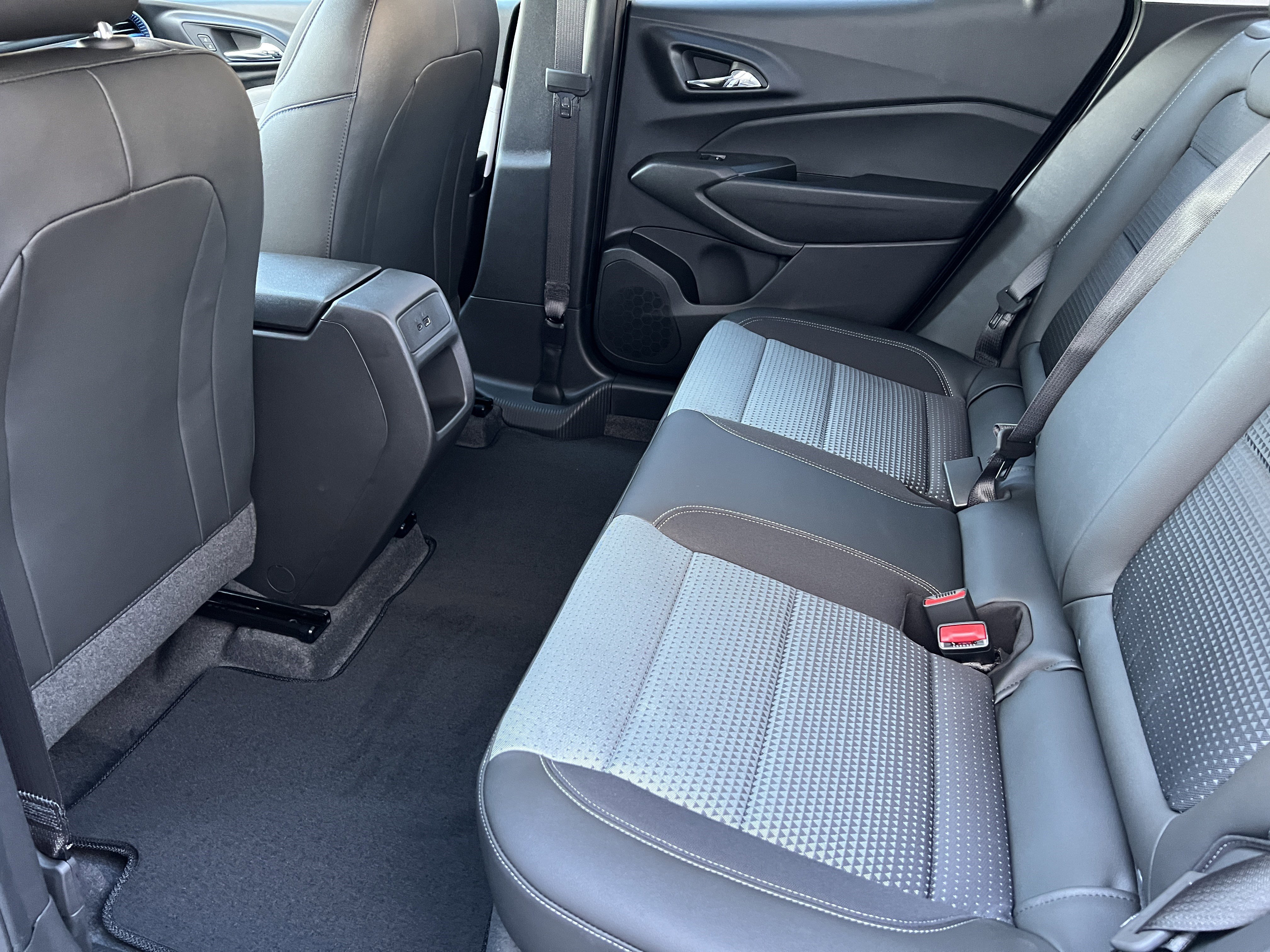 New 2026 Chevrolet Trax LT w/ Driver Confidence Package image 15