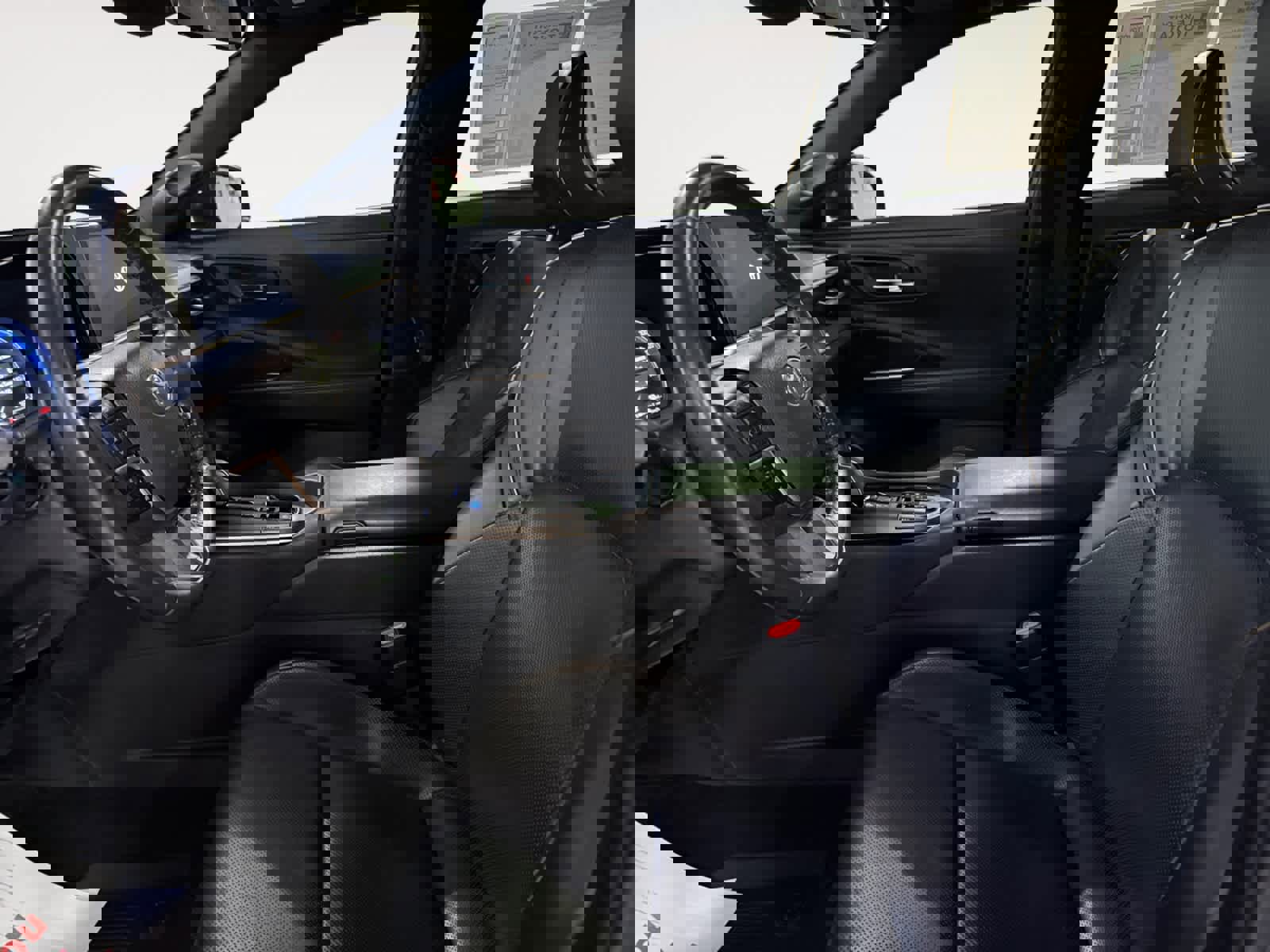 Used 2023 Toyota Crown Limited image 13