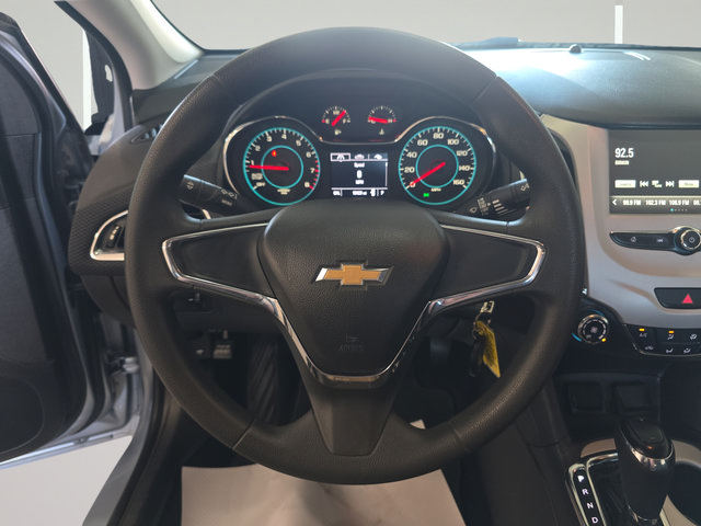 Used 2017 Chevrolet Cruze LS FWD image 14