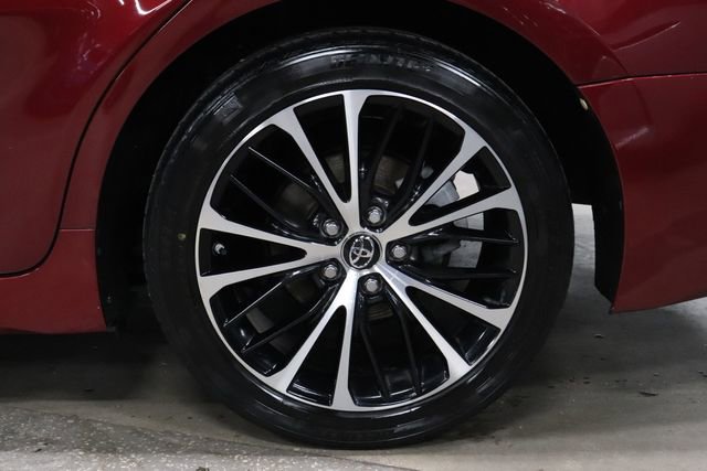 Used 2018 Toyota Camry SE FWD image 37